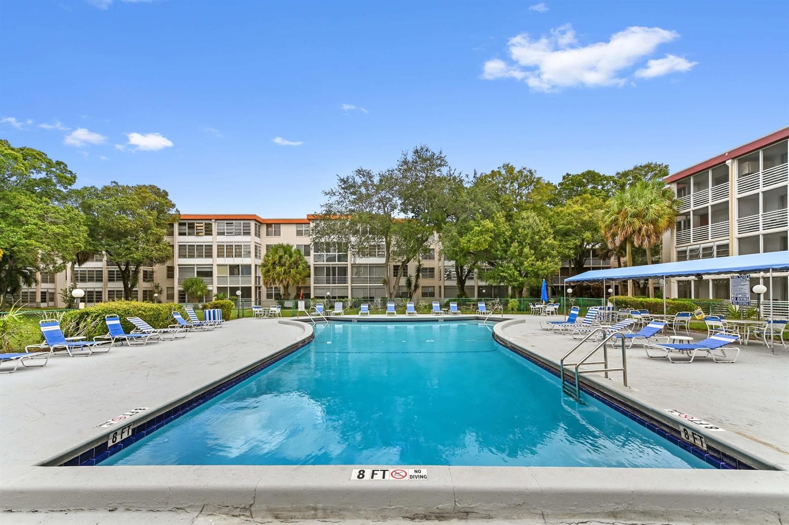 2650 NW 49th Avenue # 422, Lauderdale Lakes, FL 33313