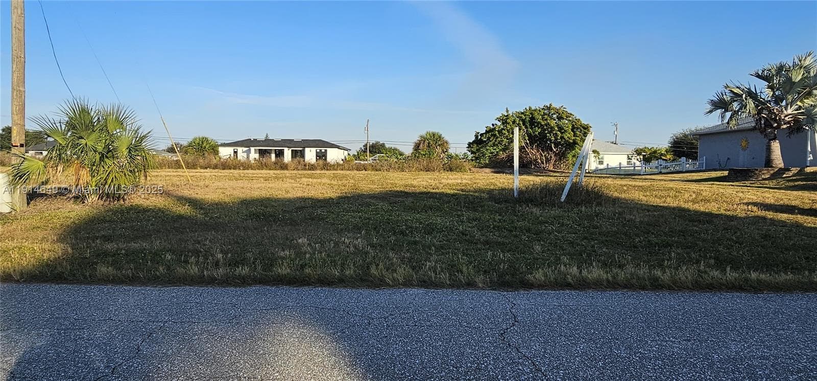 1427 NE 20 th, Cape Coral, FL 33909 photo 2