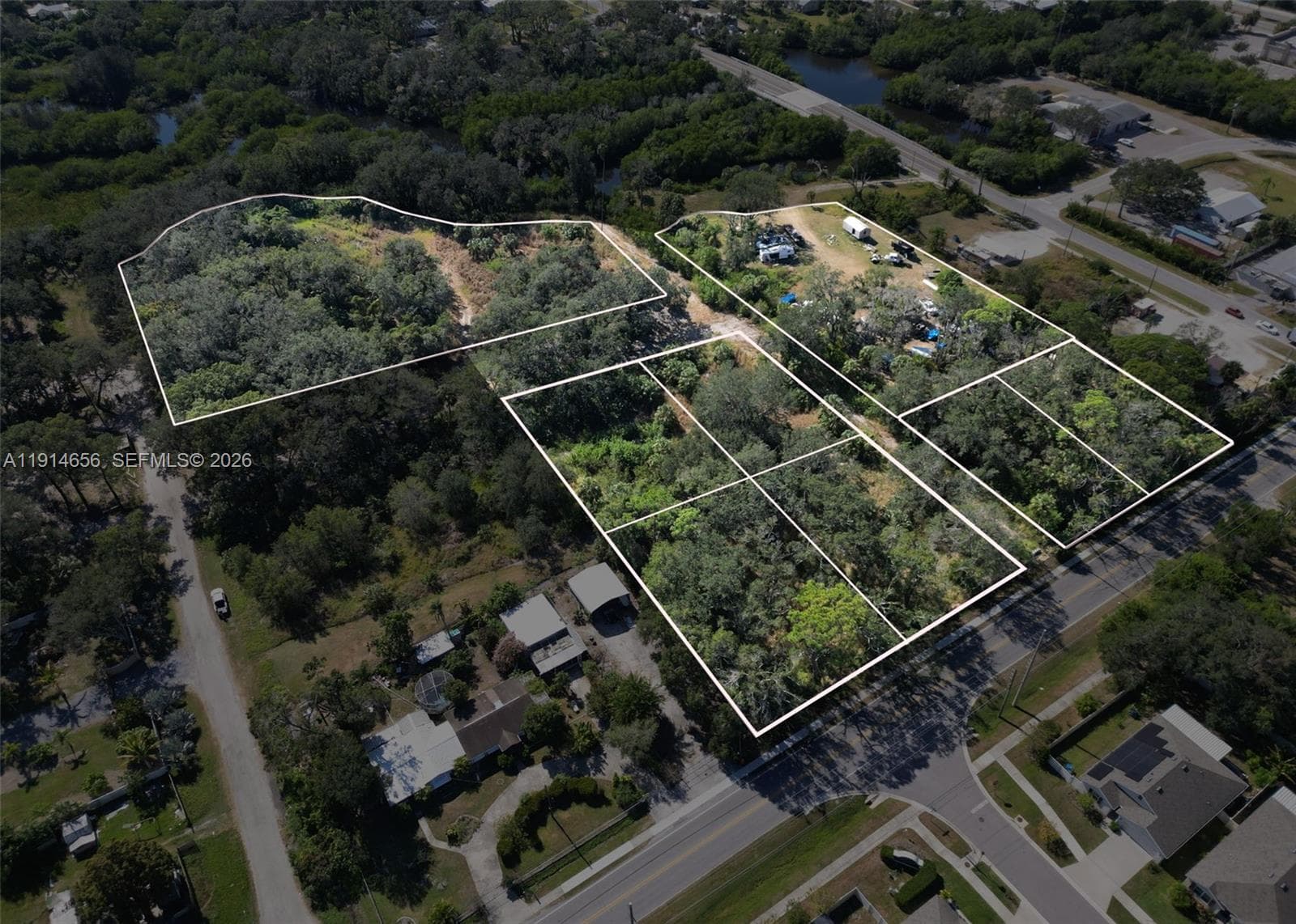 301 E Shell Point Road, Tampa, FL 33570 photo 4