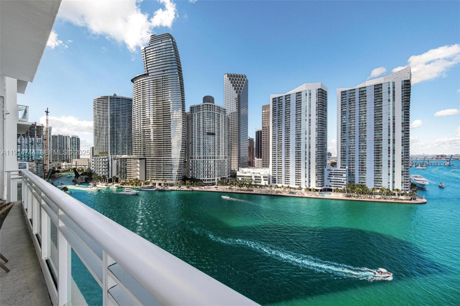900 Brickell Key Blvd # 1403, Miami, FL 33131 photo 5