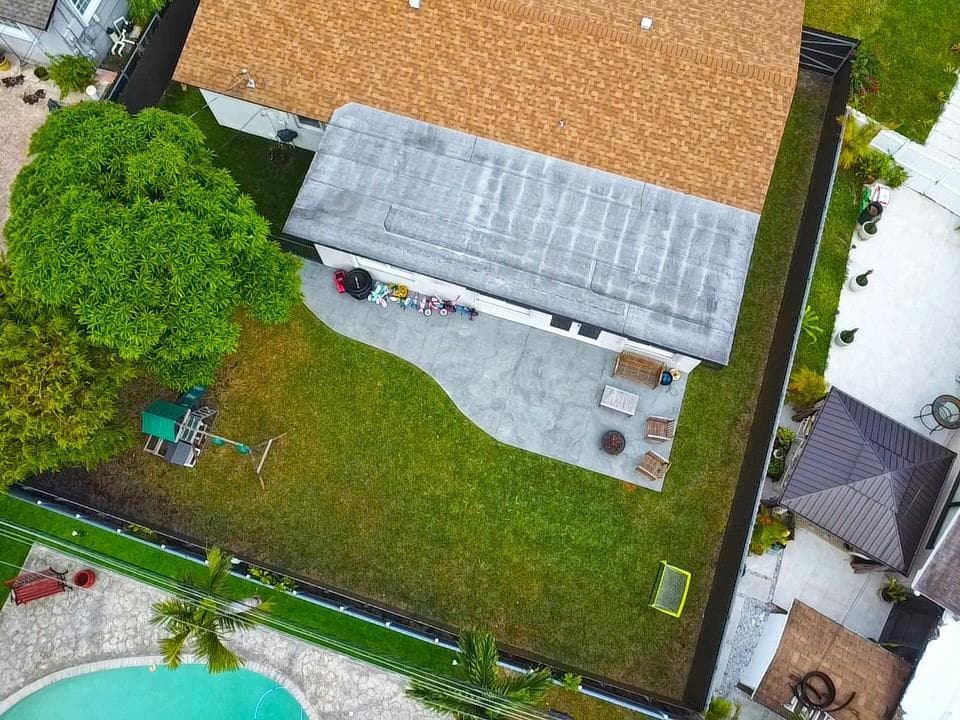 300 SW 65th Way, Pembroke Pines, FL 33023 photo 3