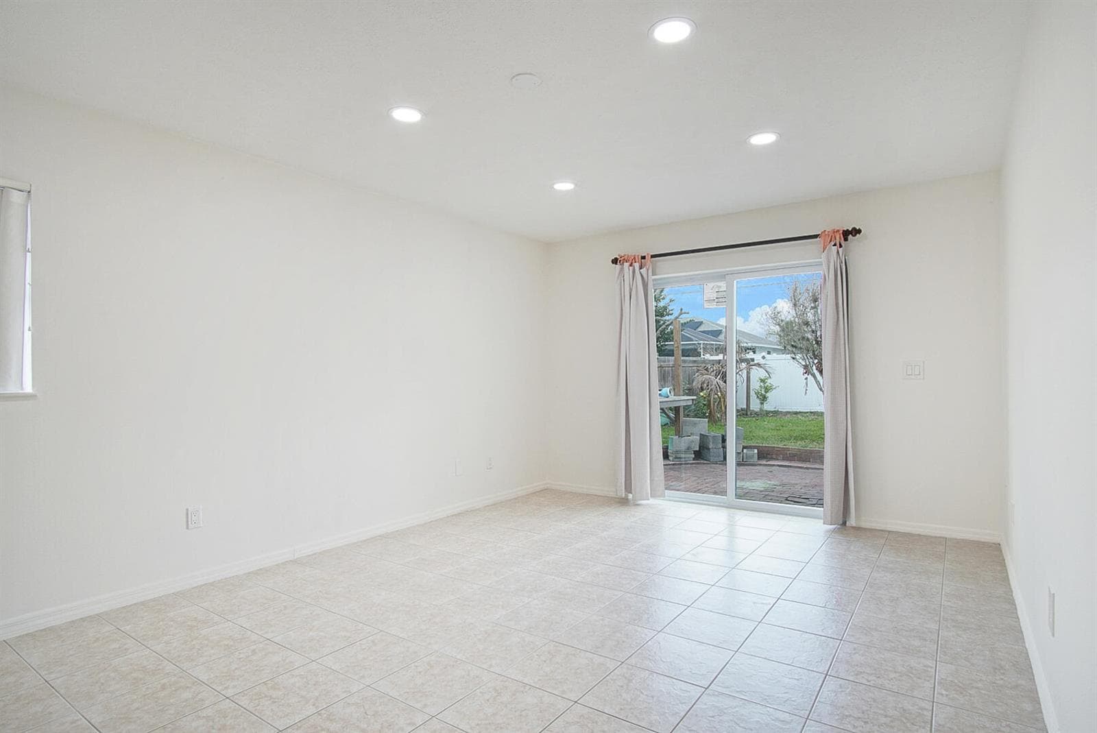 1149 SE Menores Avenue, Port St. Lucie, FL 34952 photo 4