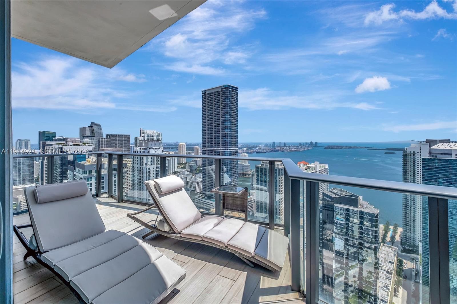 SLS Brickell photo 3