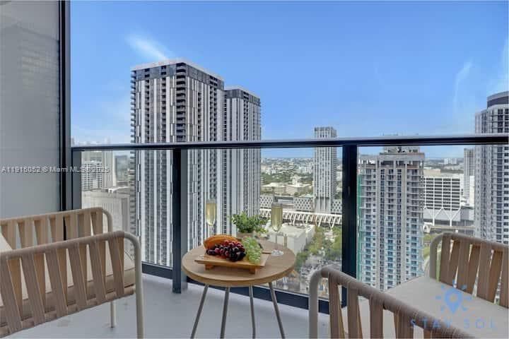 159 NE 6th St # 3004, Miami, FL 33132 photo 5