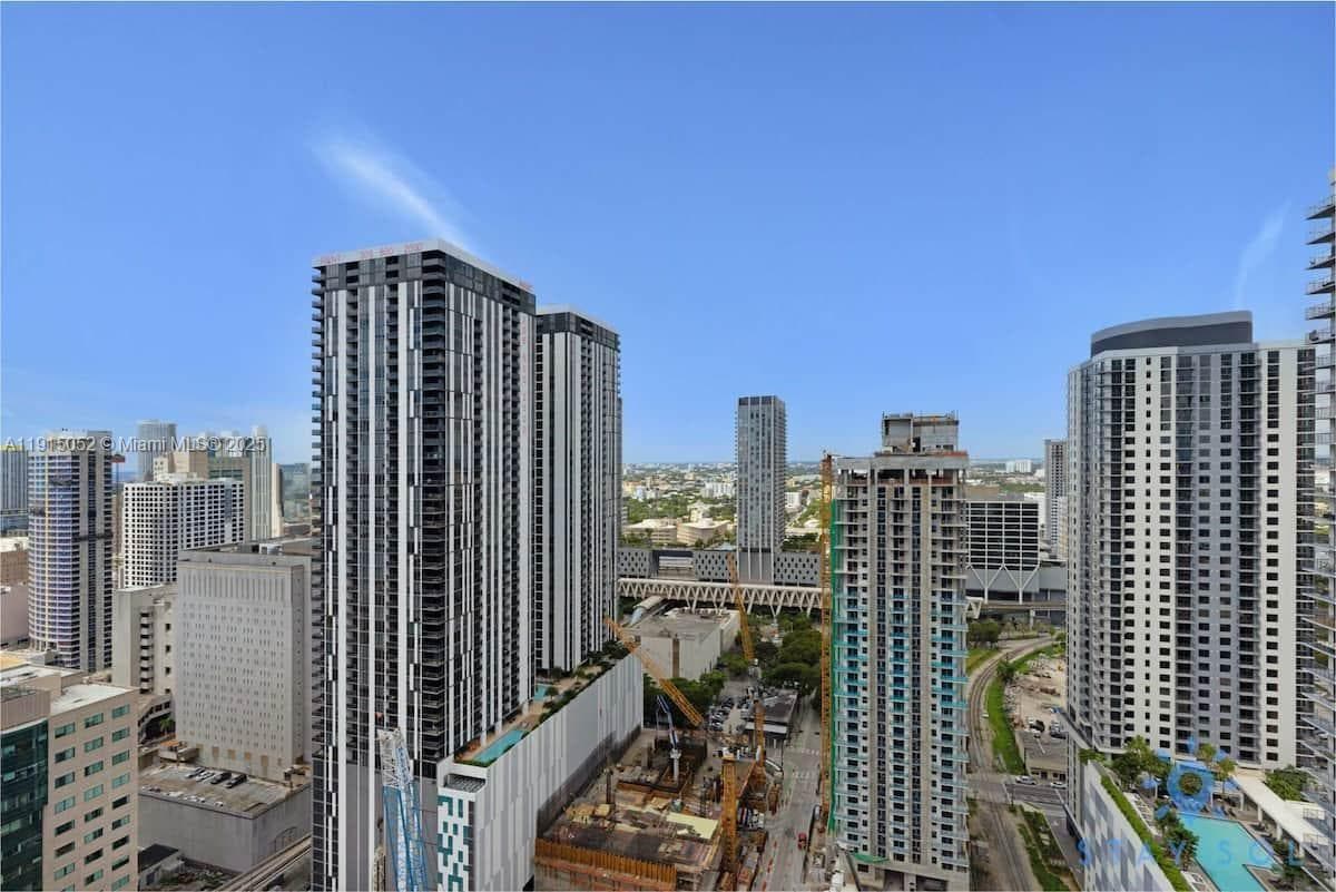159 NE 6th St # 3004, Miami, FL 33132 photo 4