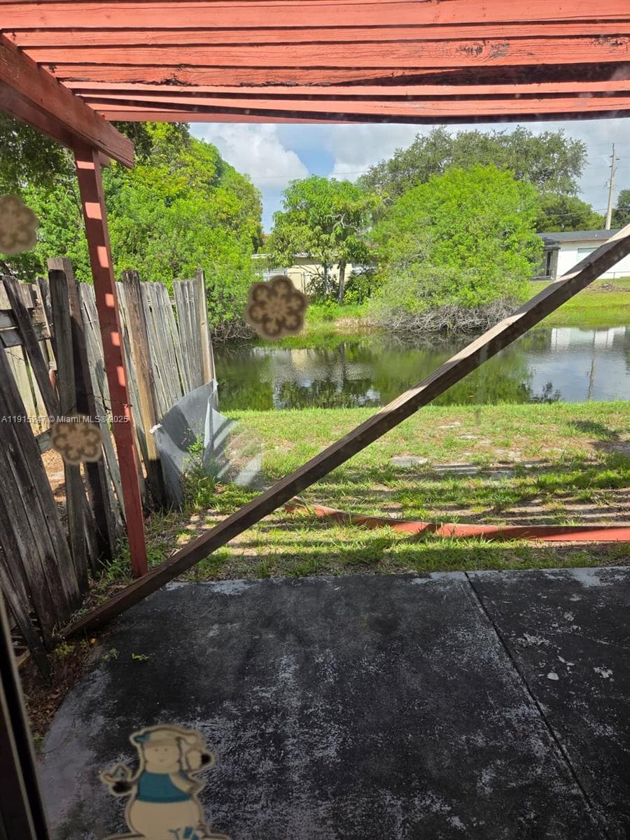 1524 NW 56th Ave # 7, Lauderhill, FL 33313 photo 2
