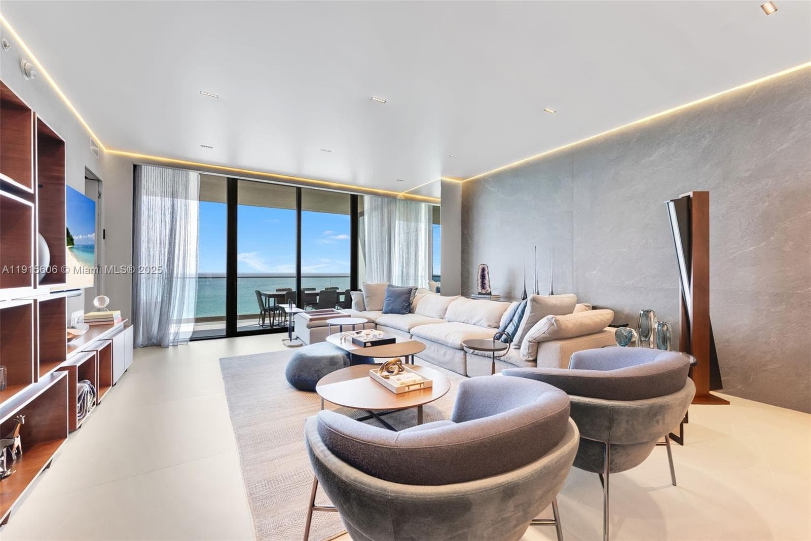 18975 Collins Ave # 1002, Sunny Isles Beach, FL 33160 photo 2
