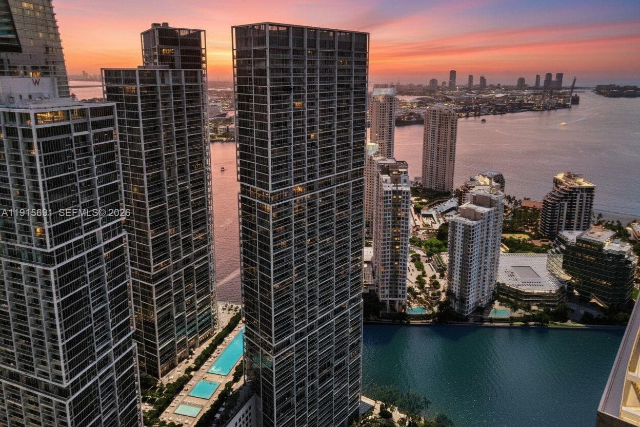 495 Brickell Ave # 2206, Miami, FL 33131 photo 2