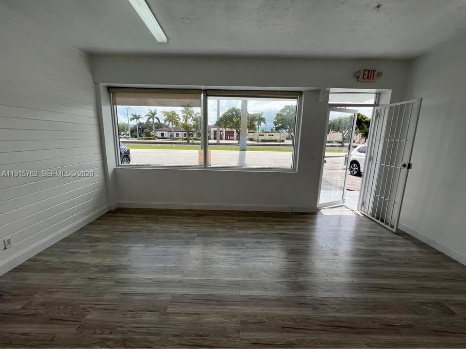 1812 N Dixie Hwy, Hollywood, FL 33020 photo 4