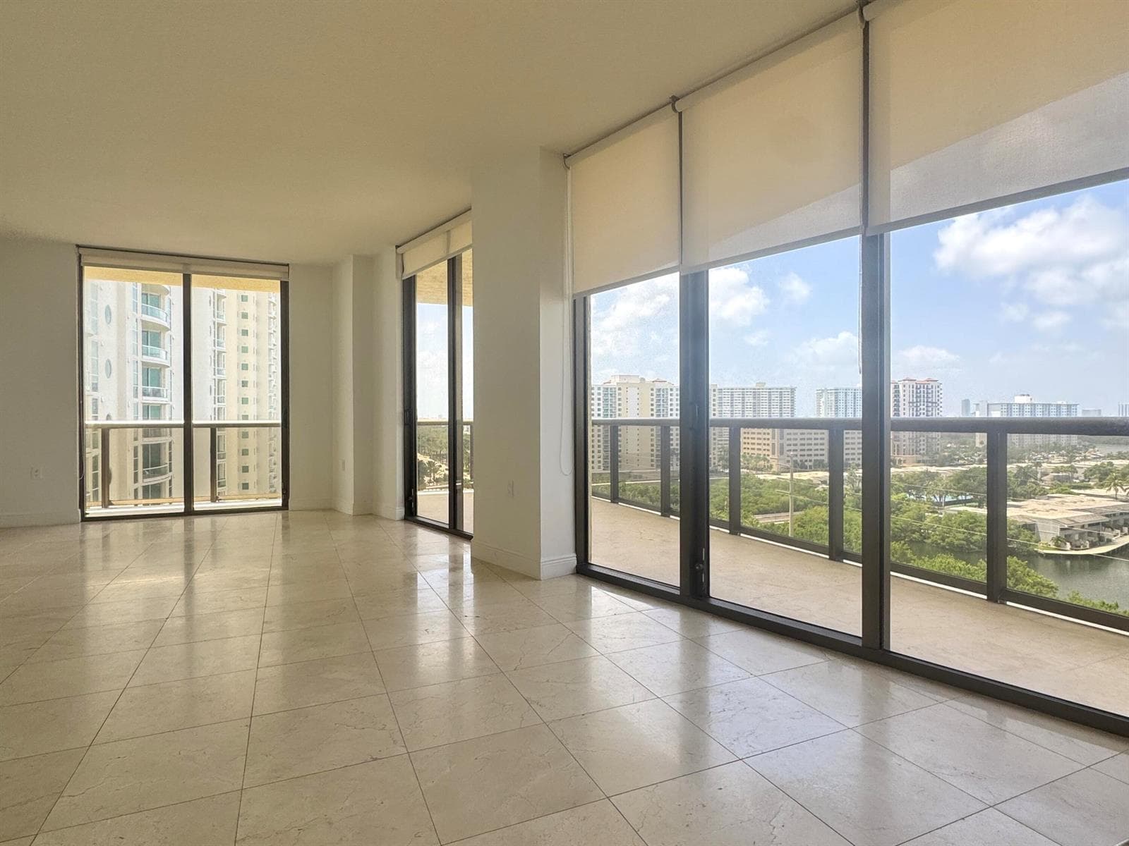 16275 Collins Avenue # 1004, Sunny Isles Beach, FL 33160 photo 2