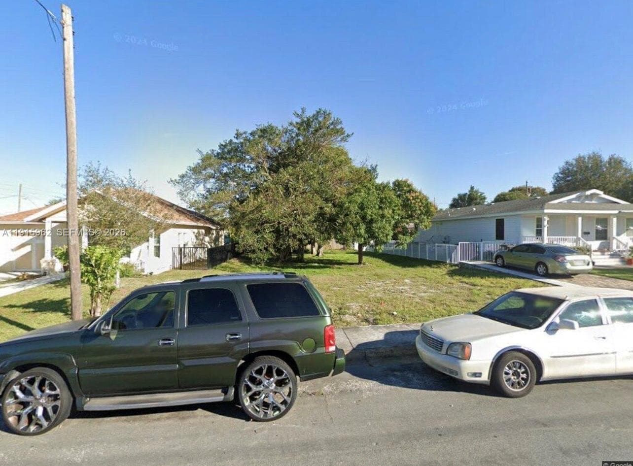 913 14th St, West Palm Beach, FL 33401 photo 2