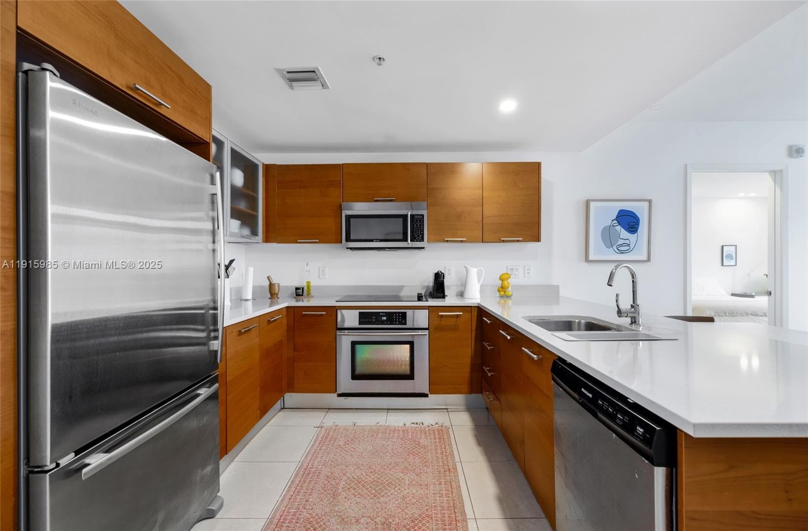 3250 NE 1st Ave # 605, Miami, FL 33137 photo 2