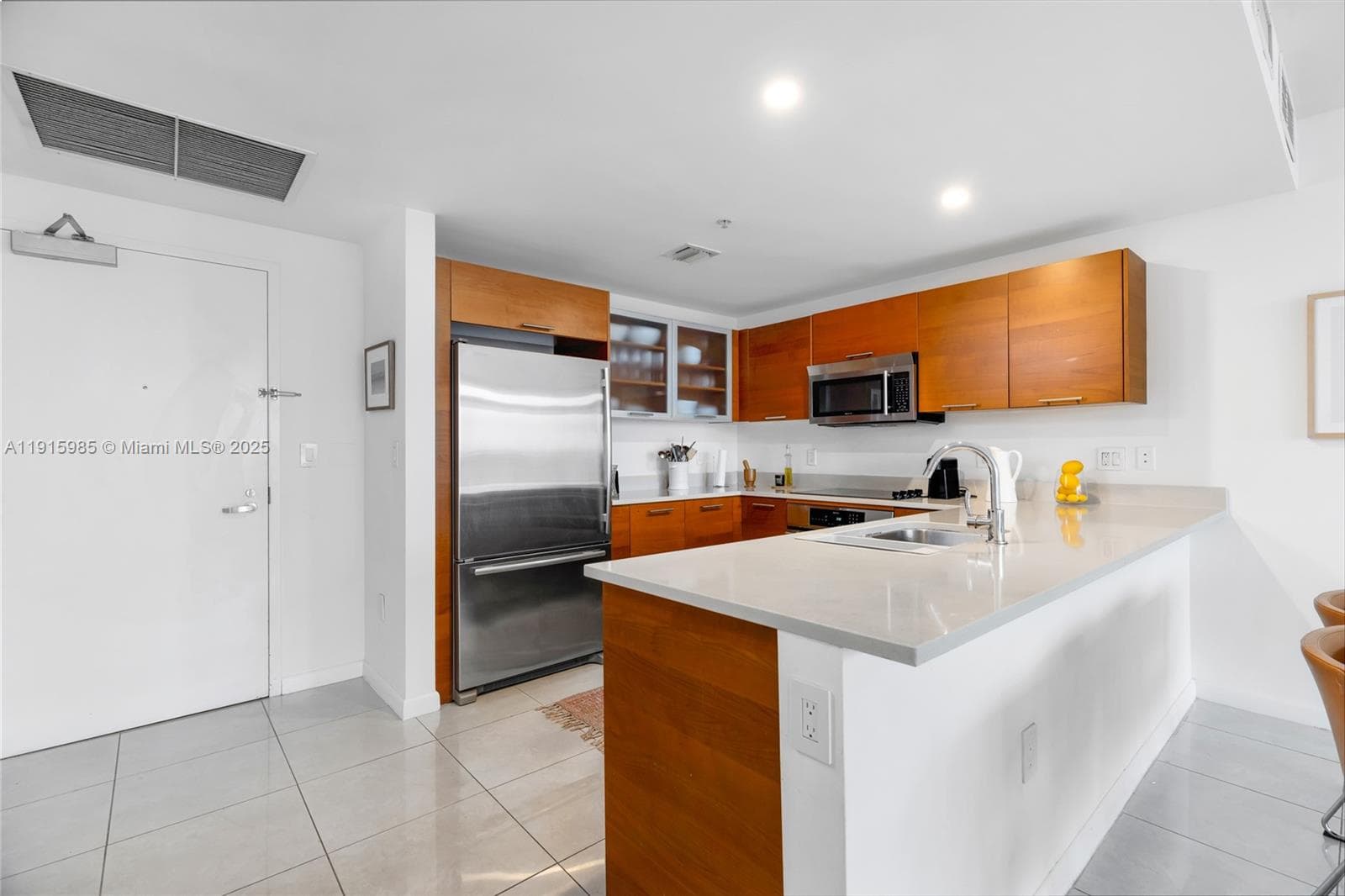3250 NE 1st Ave # 605, Miami, FL 33137 photo 3