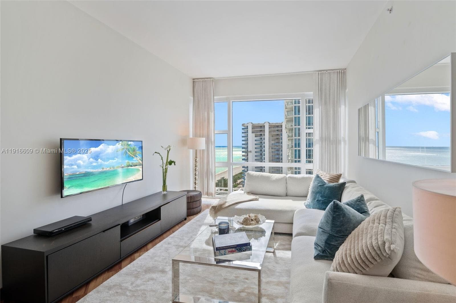 6801 Collins Ave # PH06, Miami Beach, FL 33141 photo 4