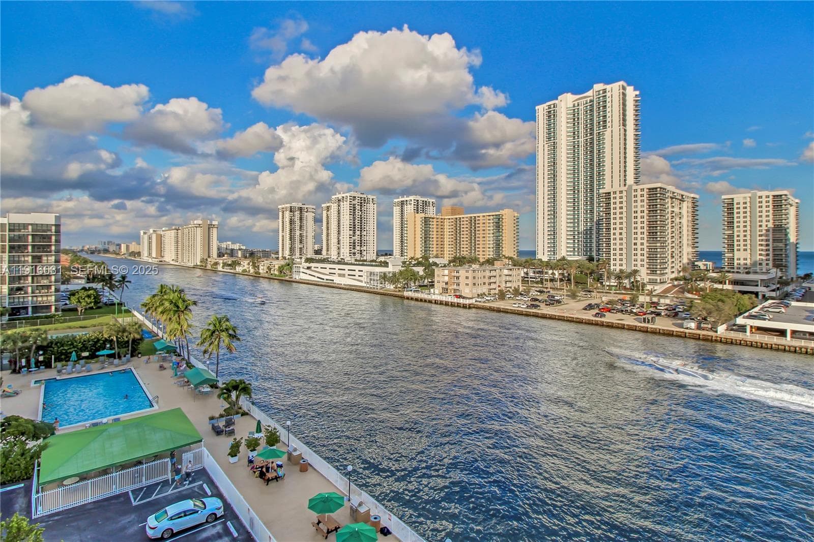 800 Parkview Dr # 821, Hallandale Beach, FL 33009 photo 3