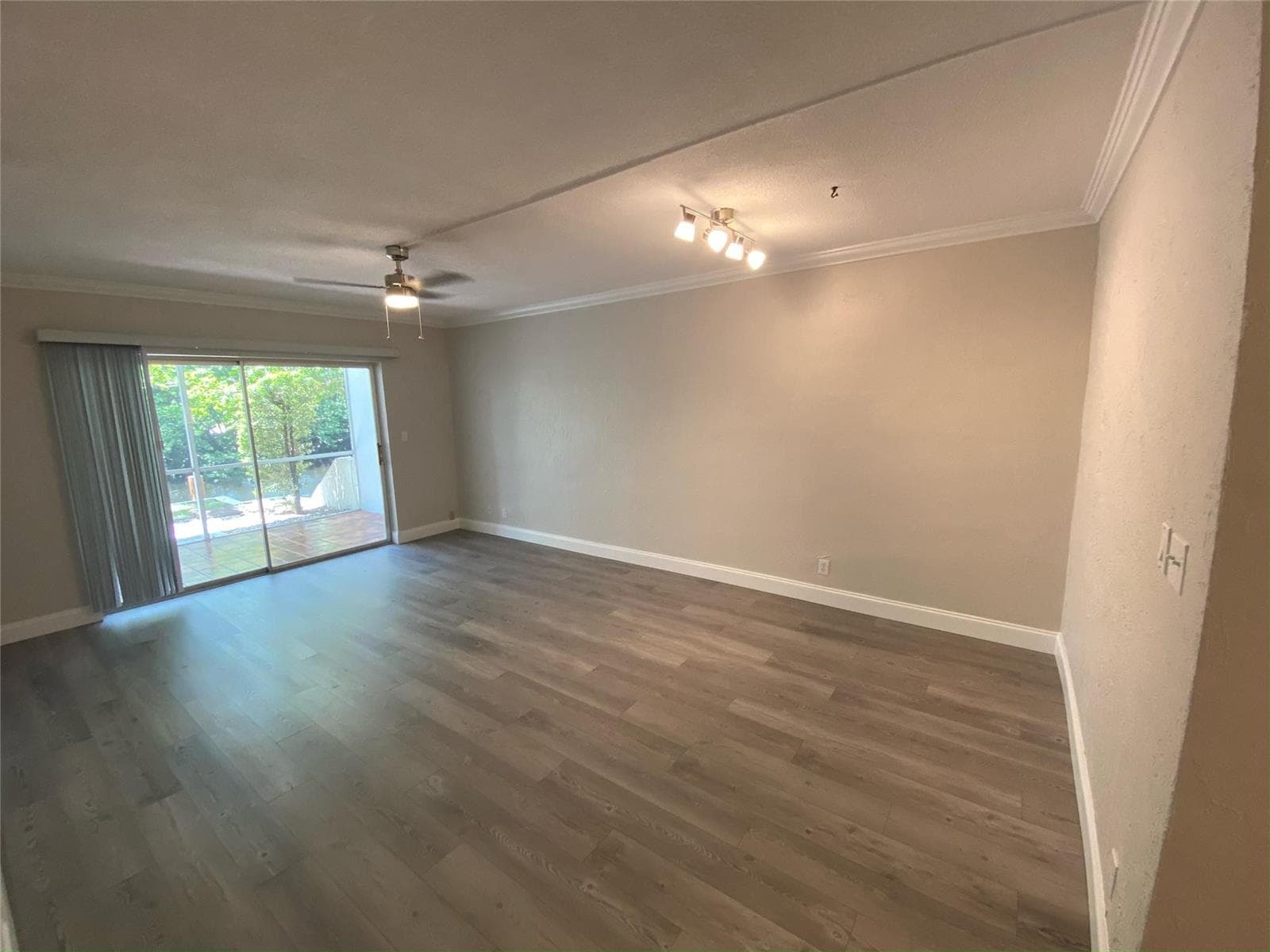 1400 NE 57th Street # 104, Fort Lauderdale, FL 33334 photo 2