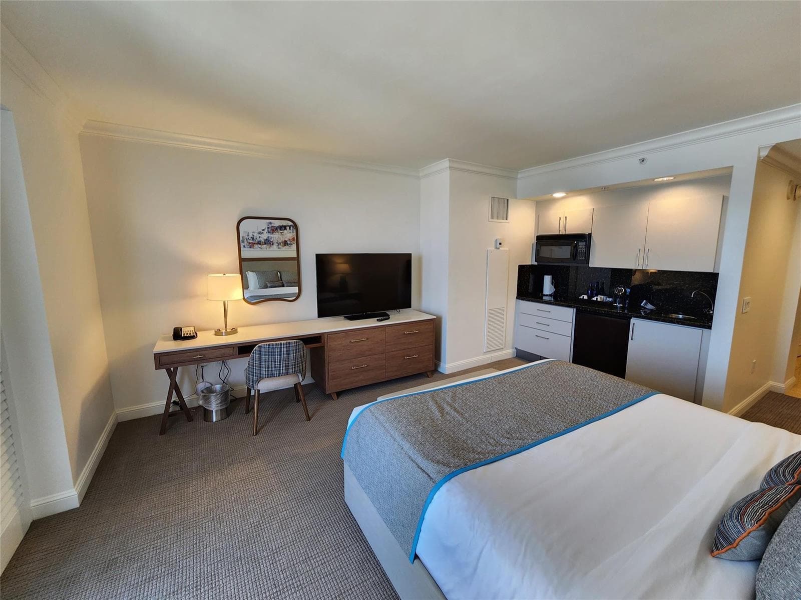 601 N Ft Lauderdale Bch Boulevard # 1116, Fort Lauderdale, FL 33304 photo 3