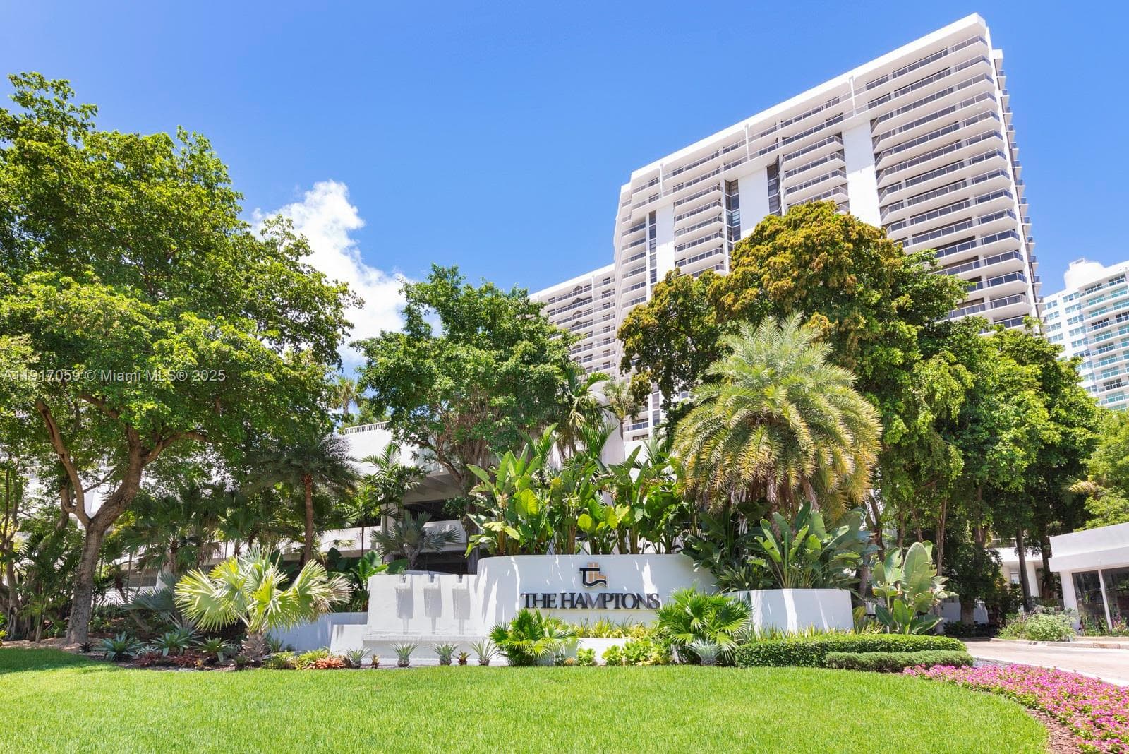 20281 E Country Club Dr # 1009, Aventura, FL 33180 photo 3