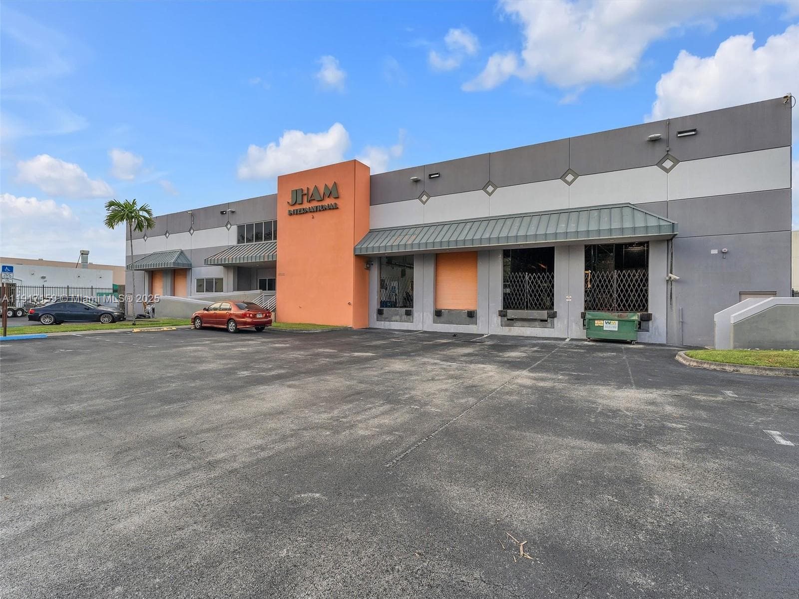 10855 NW 27th St, Doral, FL 33172