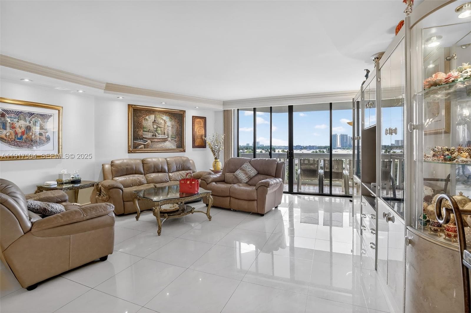 1000 Island Blvd # 602, Aventura, FL 33160