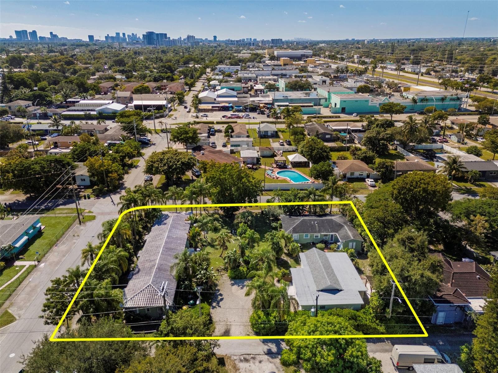302 SW 15th Street, Dania Beach, FL 33004 photo 2