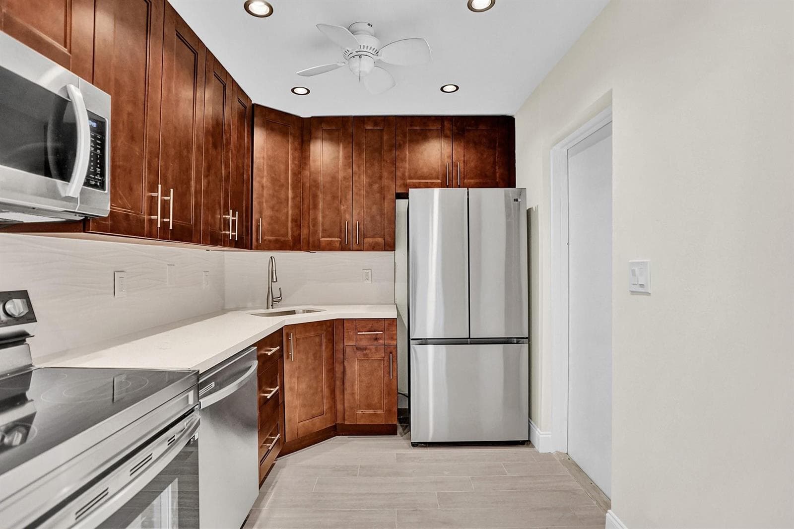 3115 Oakland Shores Drive # E109, Oakland Park, FL 33309 photo 3