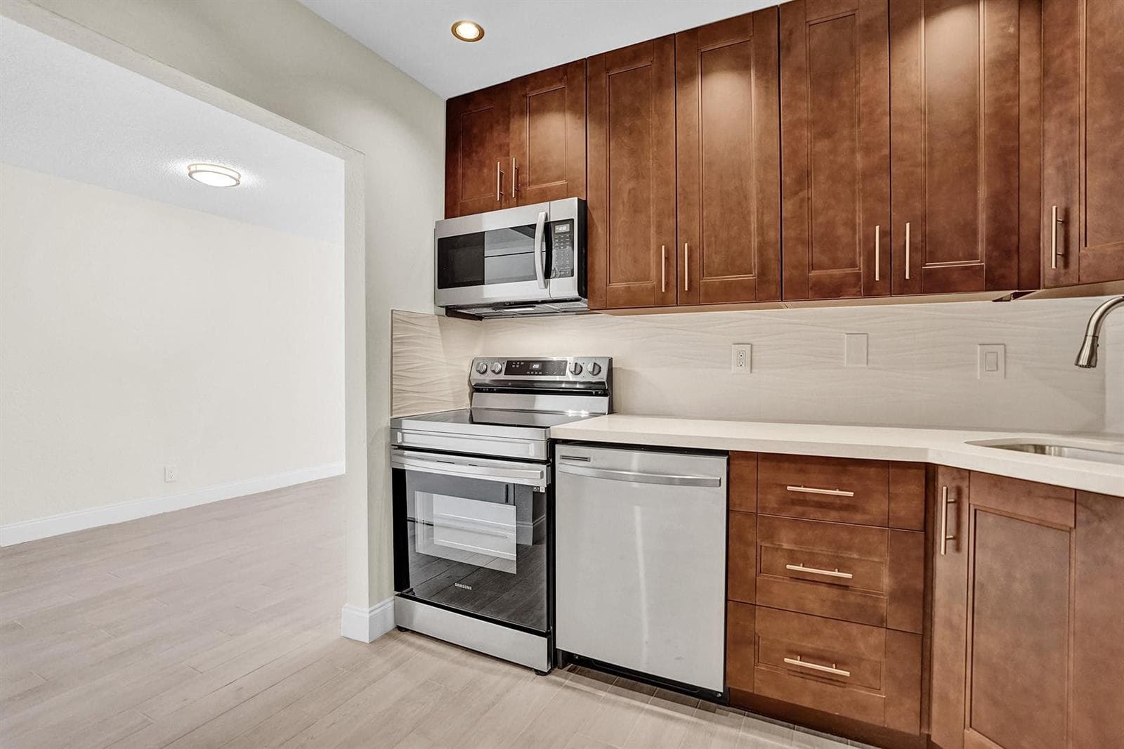 3115 Oakland Shores Drive # E109, Oakland Park, FL 33309 photo 5