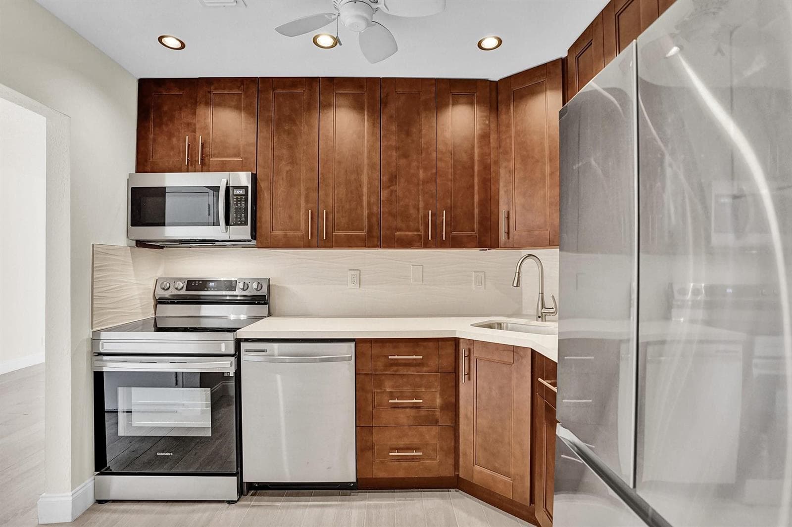 3115 Oakland Shores Drive # E109, Oakland Park, FL 33309 photo 4