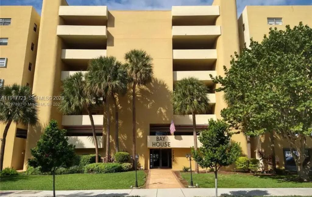 17878 N Bay Rd # 507, Sunny Isles Beach, FL 33160 photo 2
