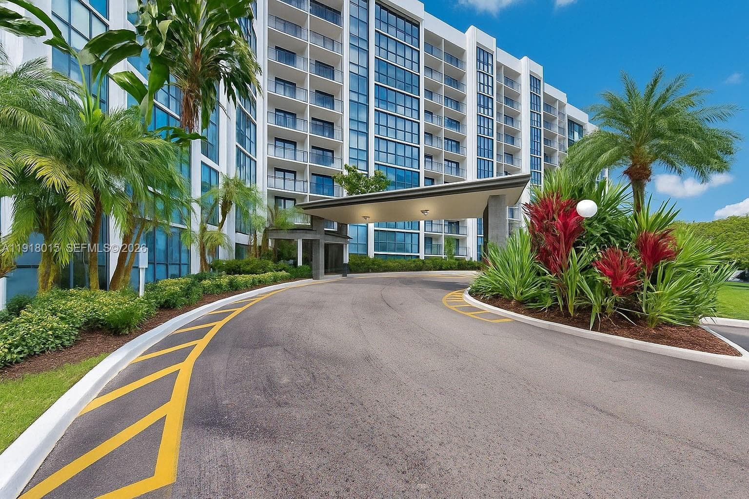 1000 Parkview Dr # 431, Hallandale Beach, FL 33009 photo 3