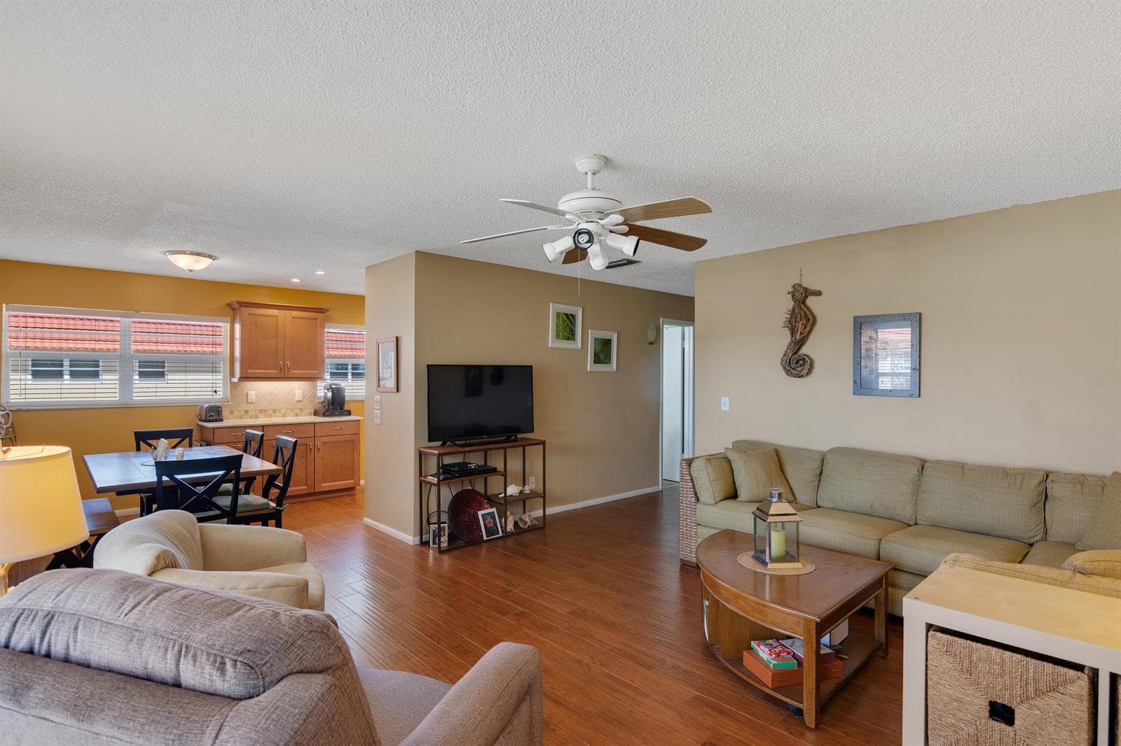 68 Royal Oak Court # 202, Vero Beach, FL 32962 photo 2