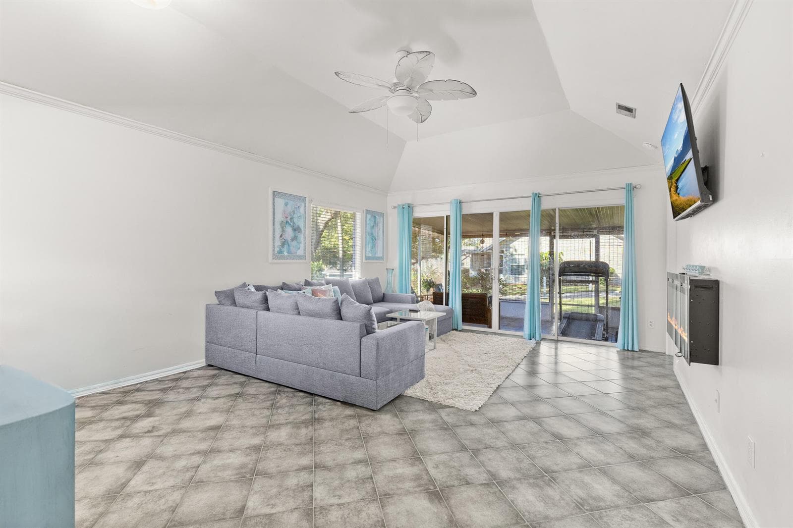 1329 Villa Lane # 45, FL 32712 photo 3