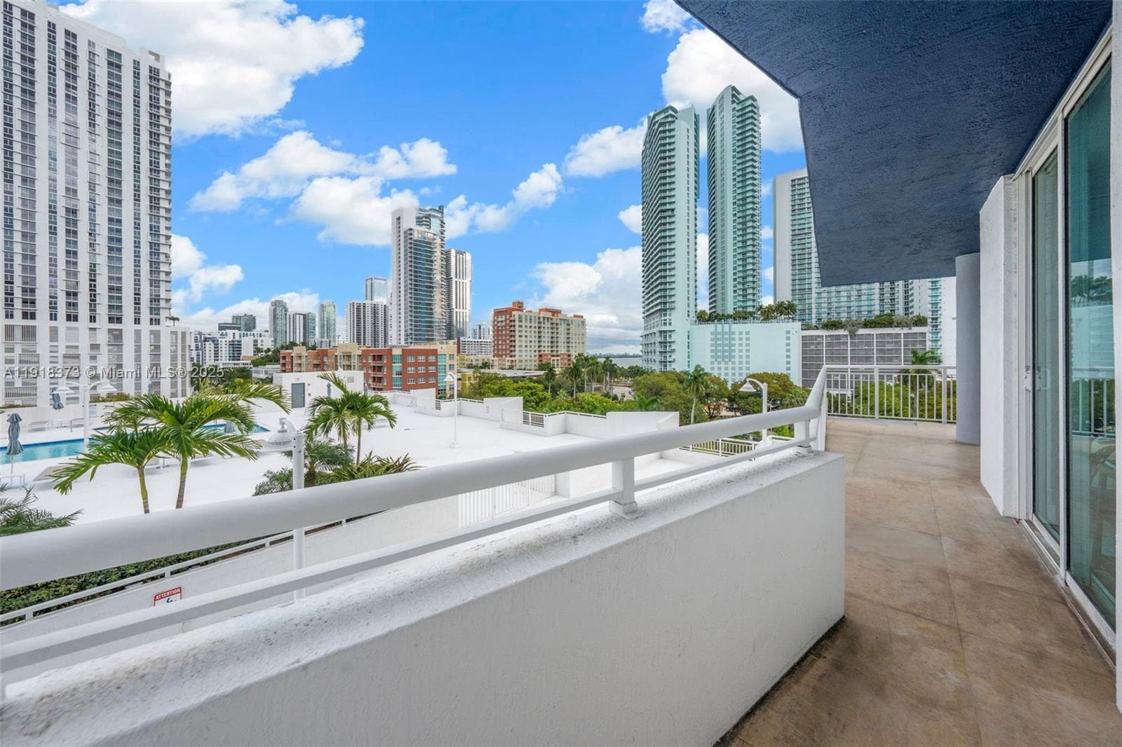 275 NE 18th St # 708, Miami, FL 33132 photo 2