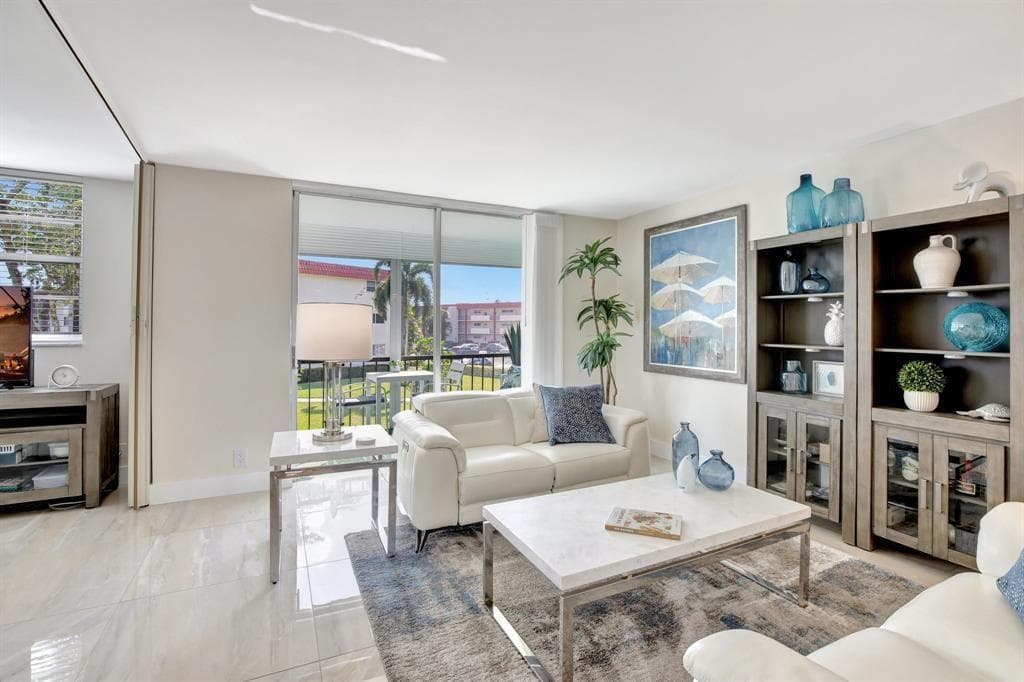 9720 S Hollybrook Lake Drive # 204, Pembroke Pines, FL 33025 photo 5