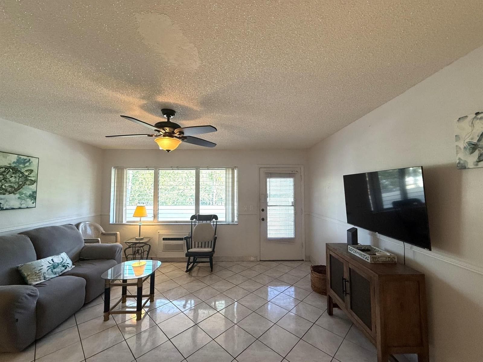 900 SW 10th Terrace, Hallandale Beach, FL 33009 photo 3