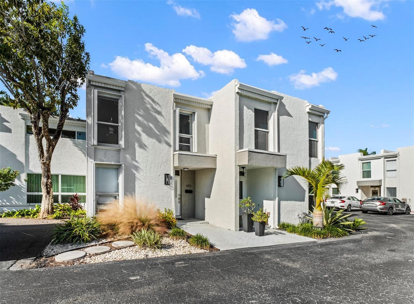 653 Cypress Lane # 21b, Wilton Manors, FL 33305 photo 2