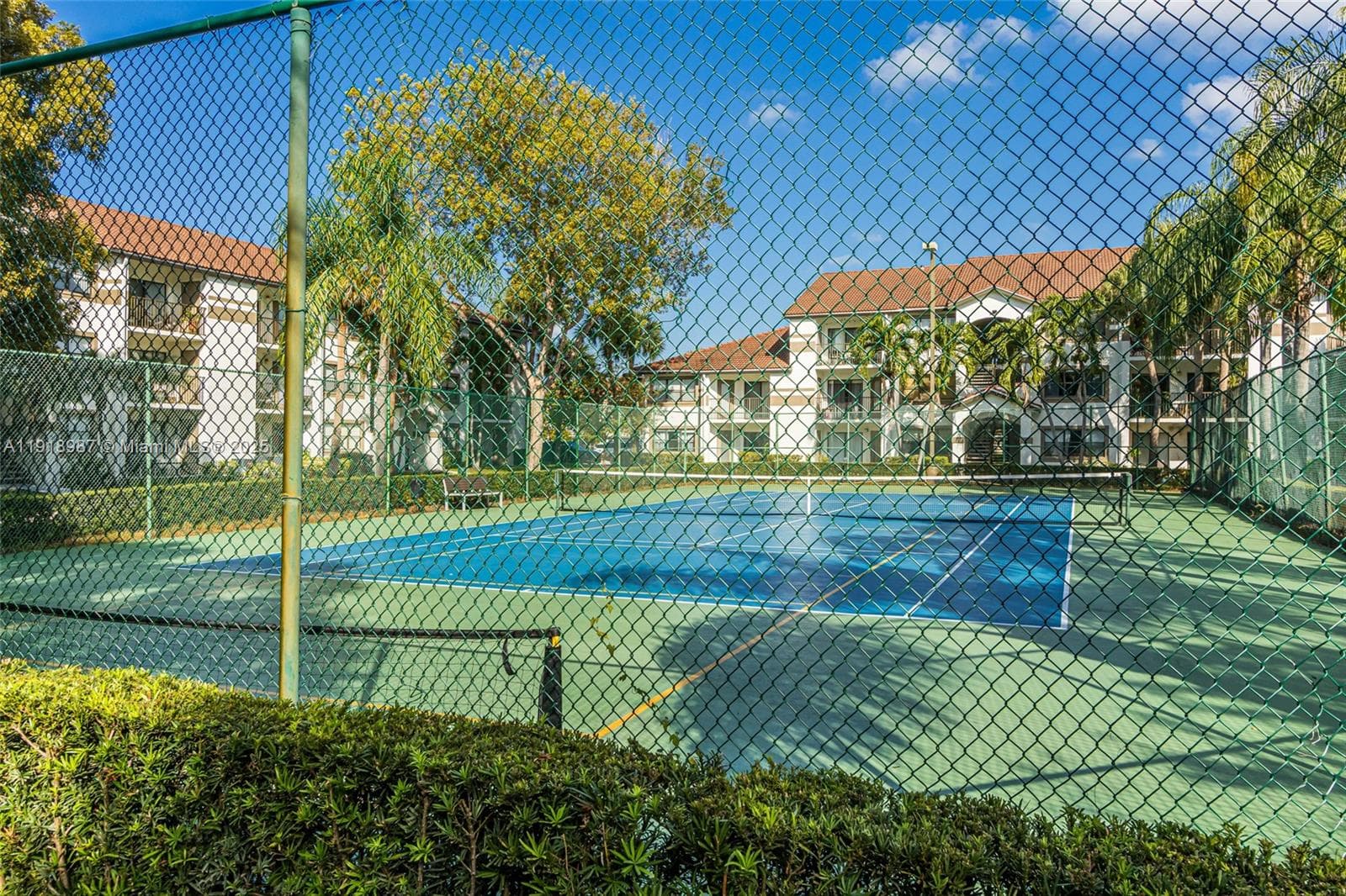 650 S Park Rd # 13-5, Hollywood, FL 33021 photo 3