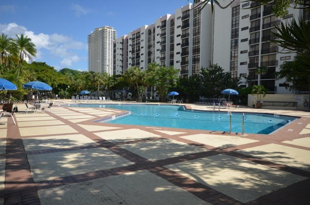 17021 N Bay Rd # 316, Sunny Isles Beach, FL 33160 photo 3