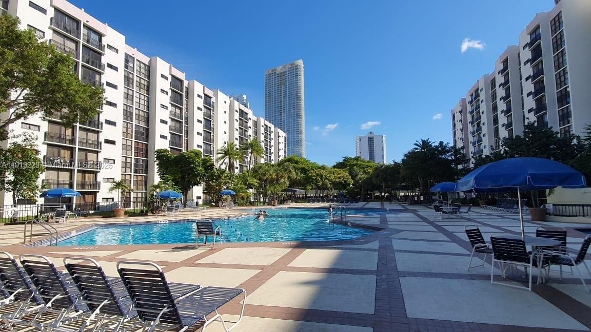 17021 N Bay Rd # 316, Sunny Isles Beach, FL 33160 photo 4