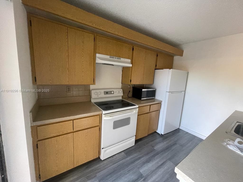 513 GREEN SPRINGS PLACE # 513, West Palm Beach, FL 33409