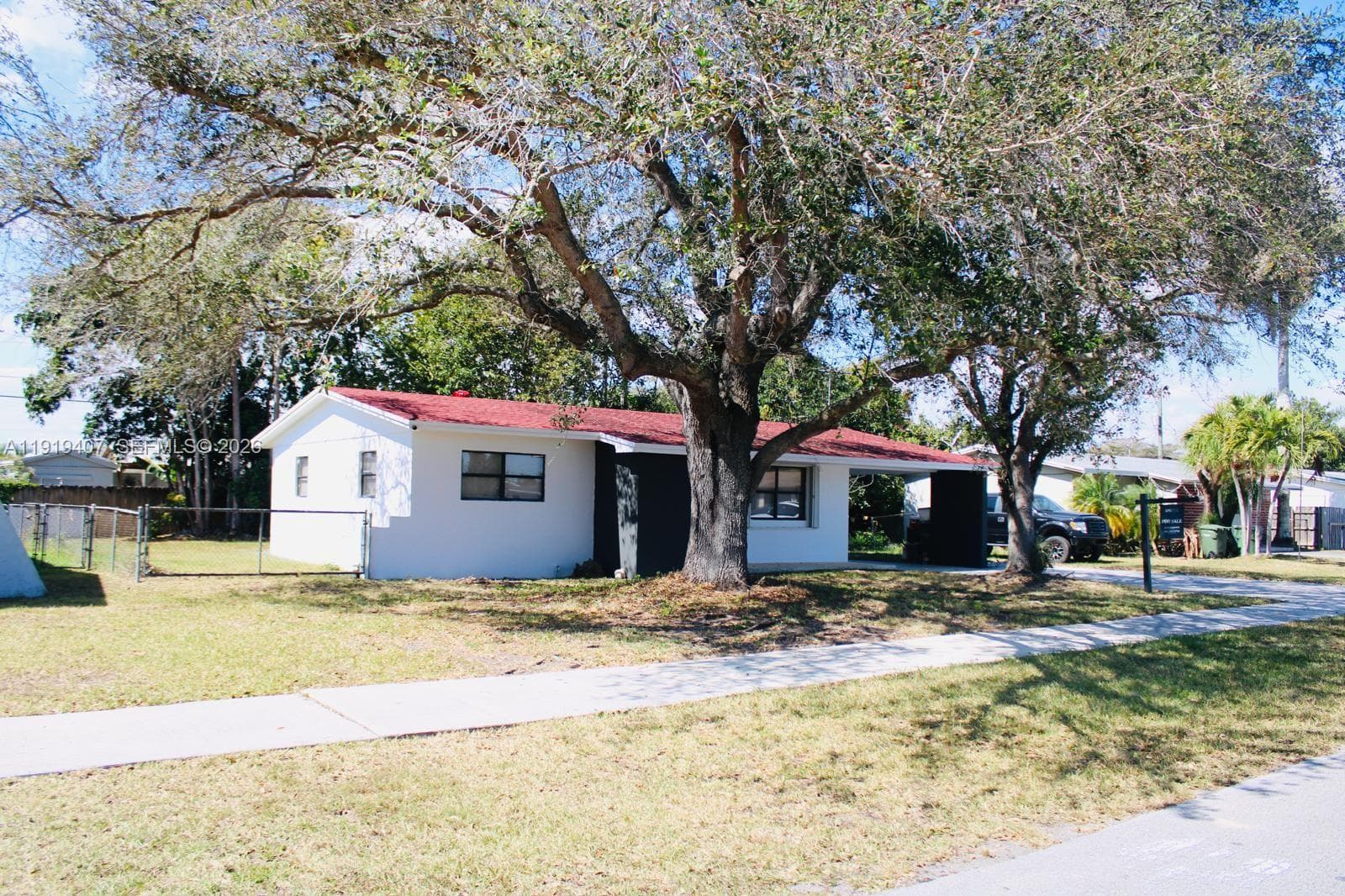 1562 NW 8th Ave, Homestead, FL 33030 photo 2
