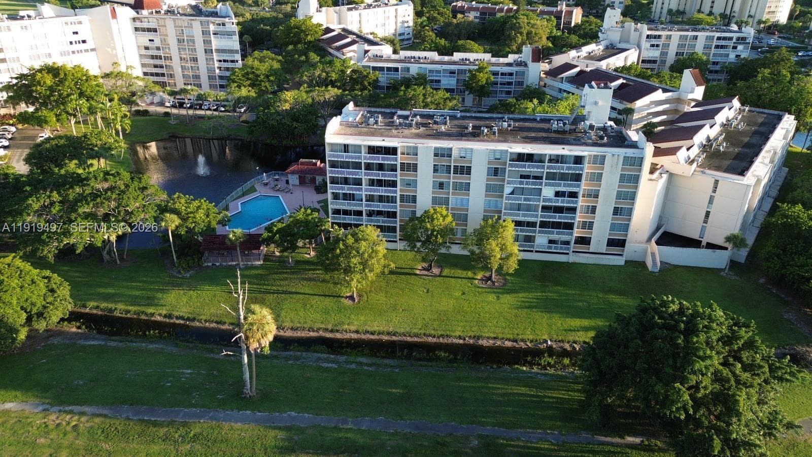 7051 Environ Blvd # 436, Lauderhill, FL 33319 photo 2