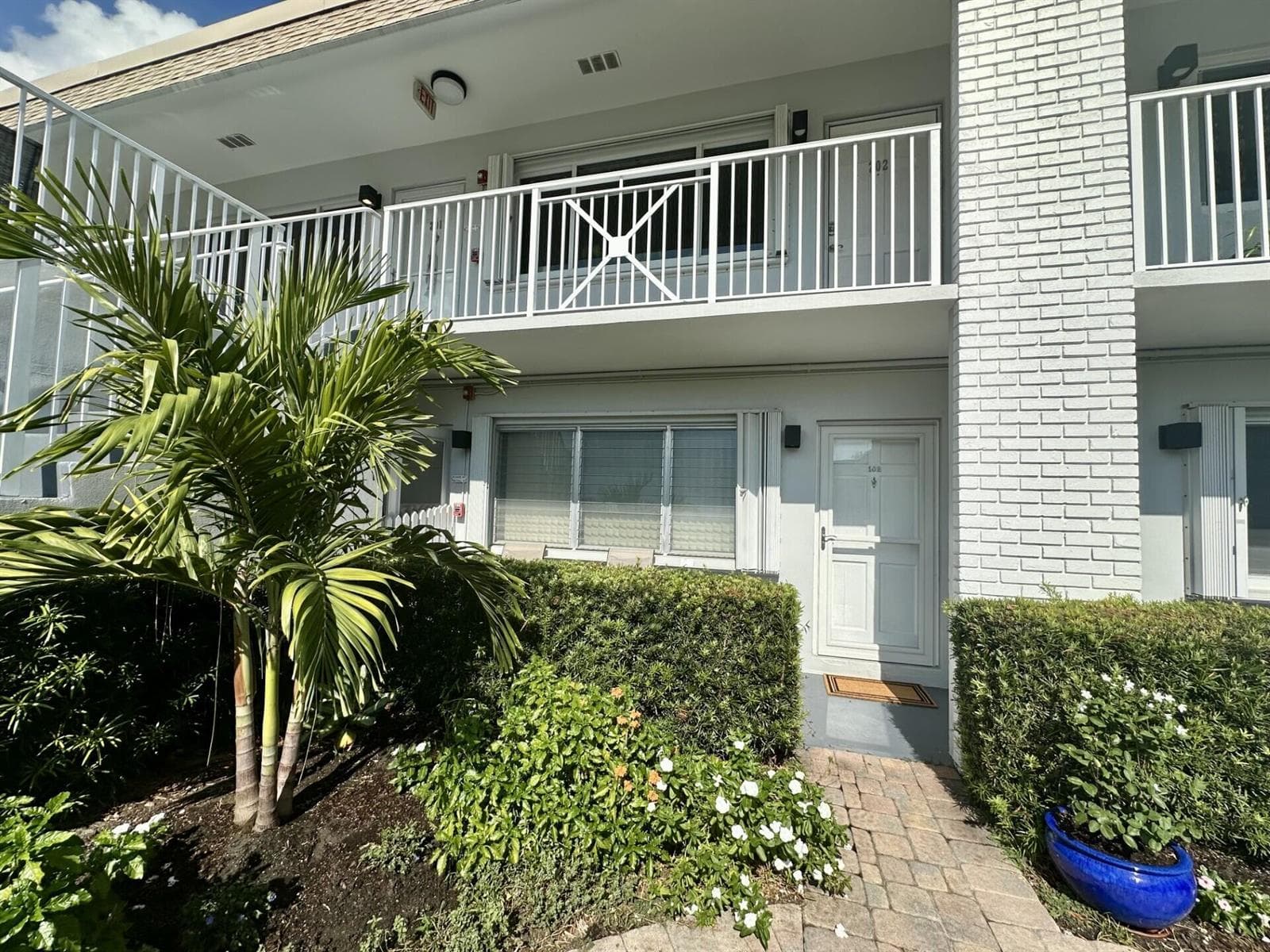 1001 NE 8th Avenue # 102, Delray Beach, FL 33483 photo 2