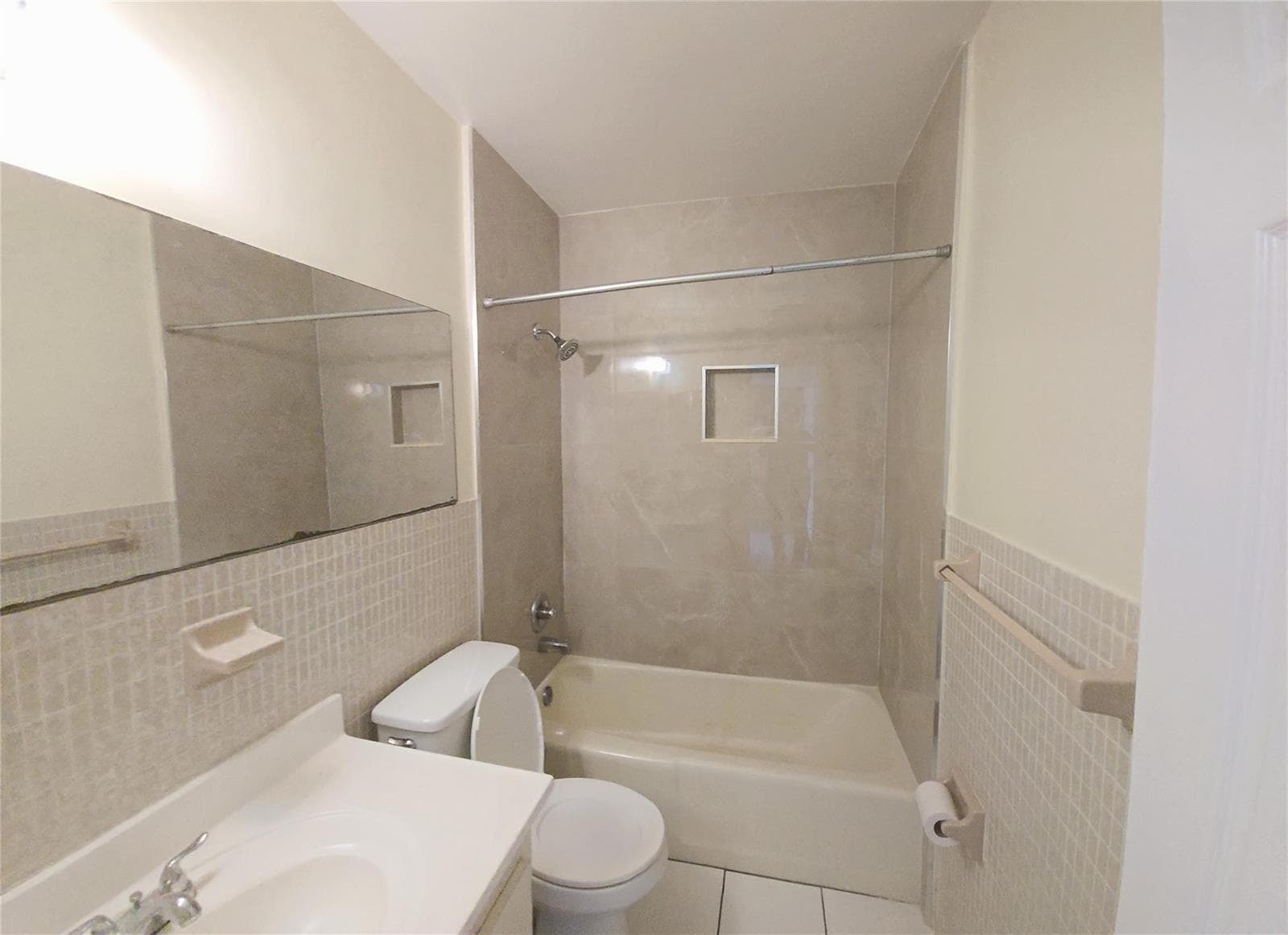 3980 NW 30th Terrace, Lauderdale Lakes, FL 33309 photo 4
