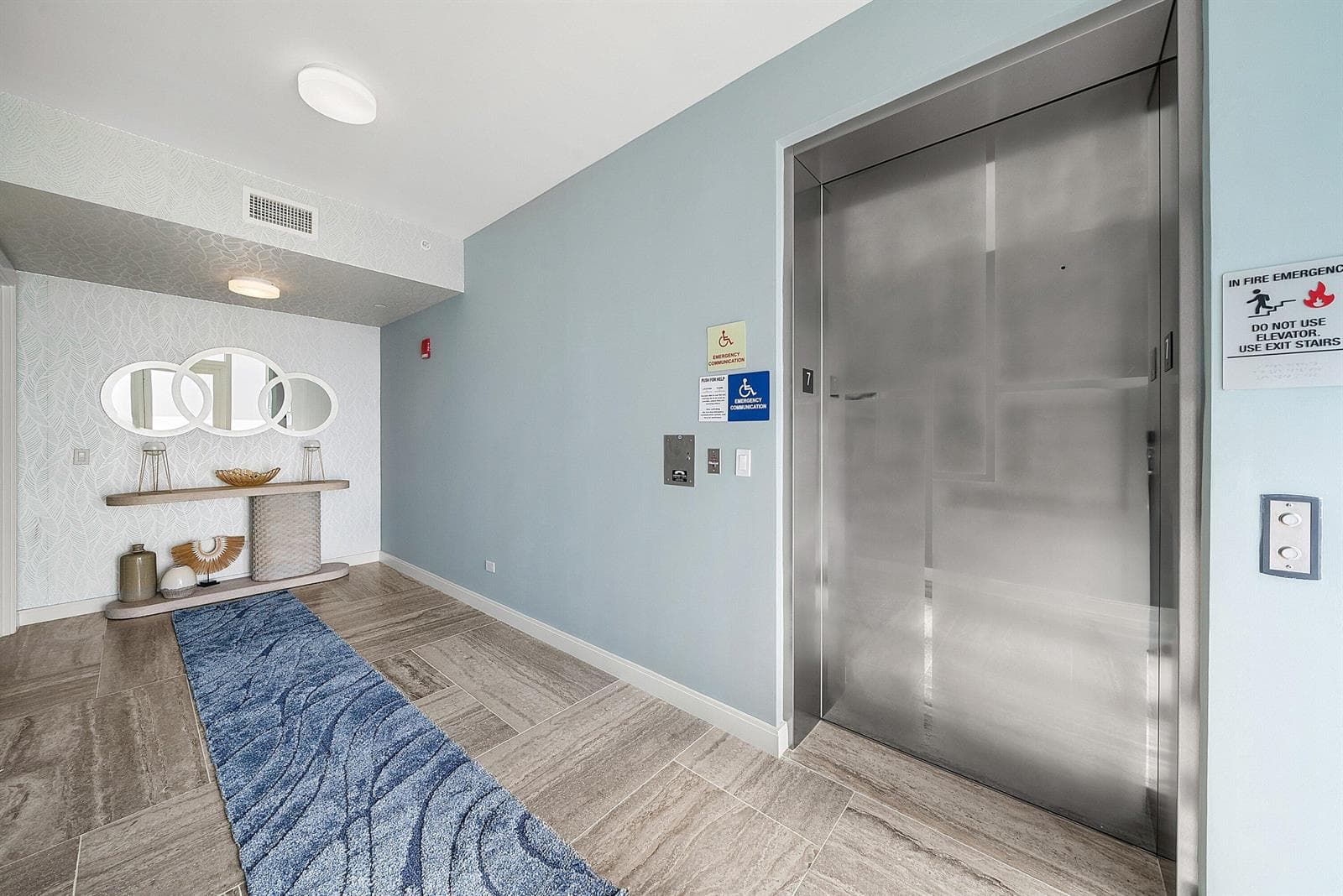 3550 South Ocean photo 2