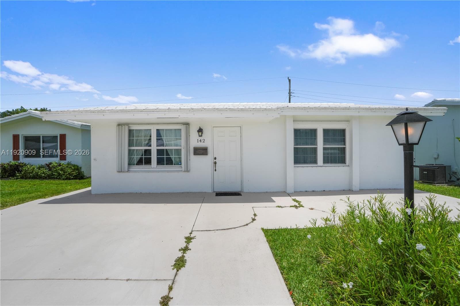 142 NW 10th Ct, Boynton Beach, FL 33426