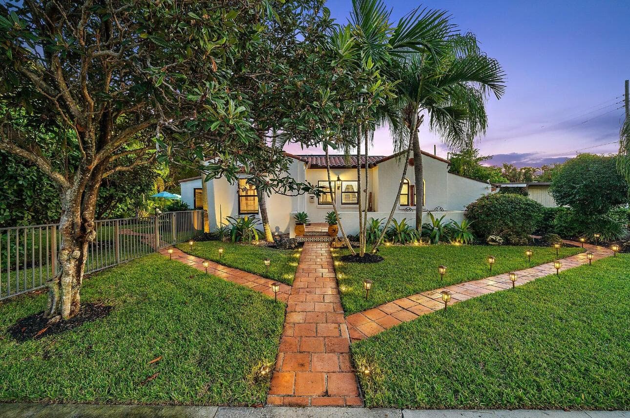 400 33rd Street, West Palm Beach, FL 33407 photo 2