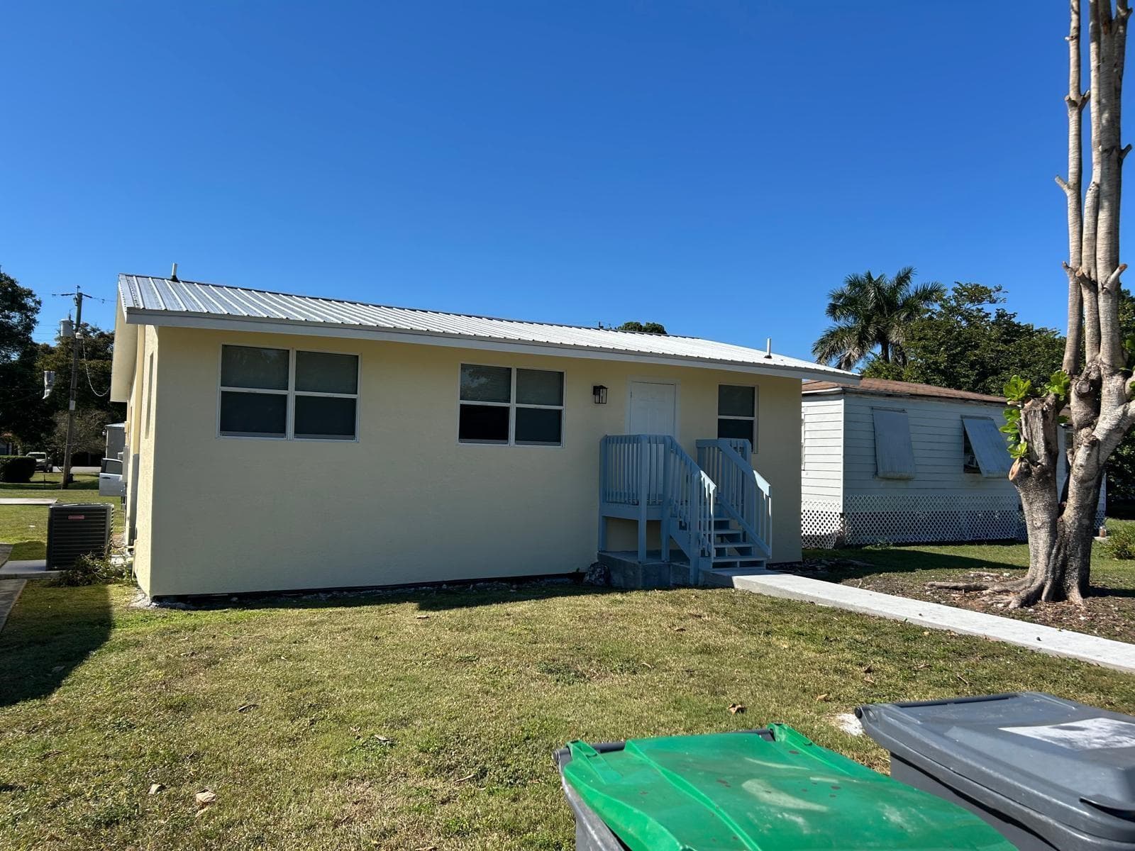 371 Banyan (MAIN HOUSE) Avenue, Pahokee, FL 33476 photo 2