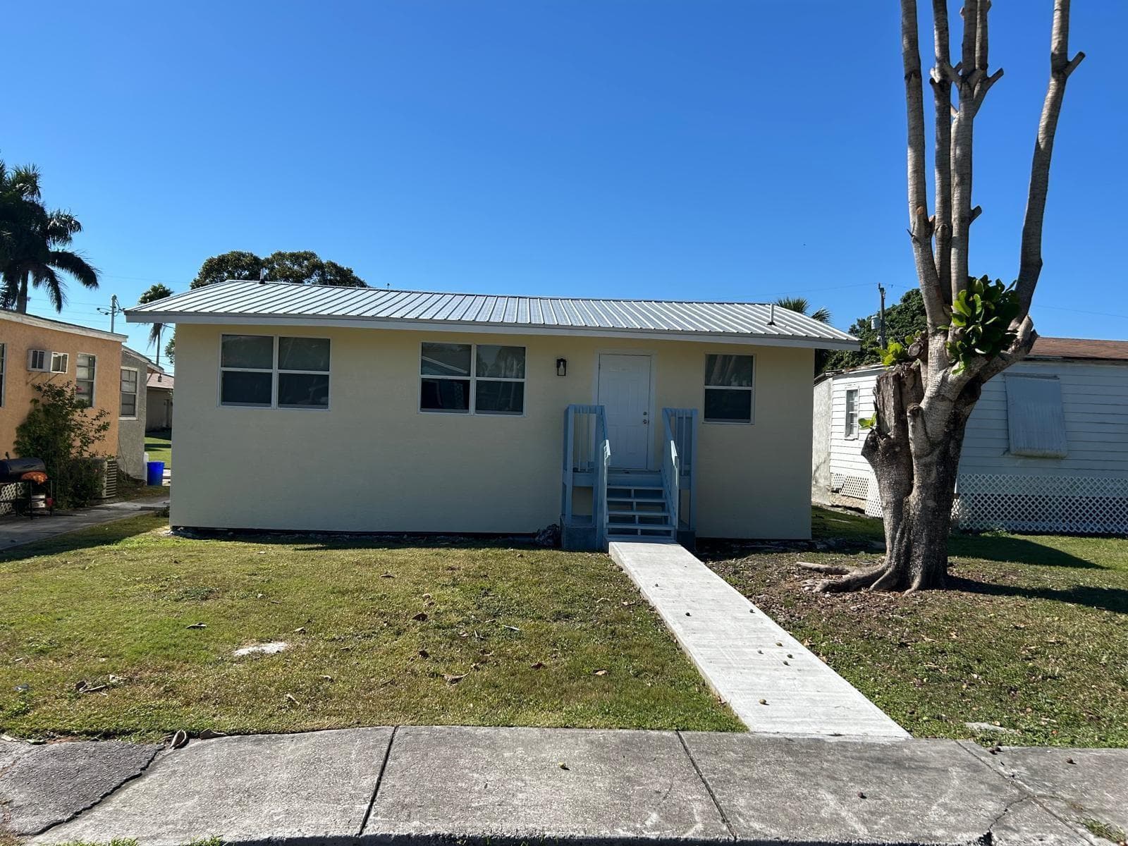 371 Banyan (MAIN HOUSE) Avenue, Pahokee, FL 33476