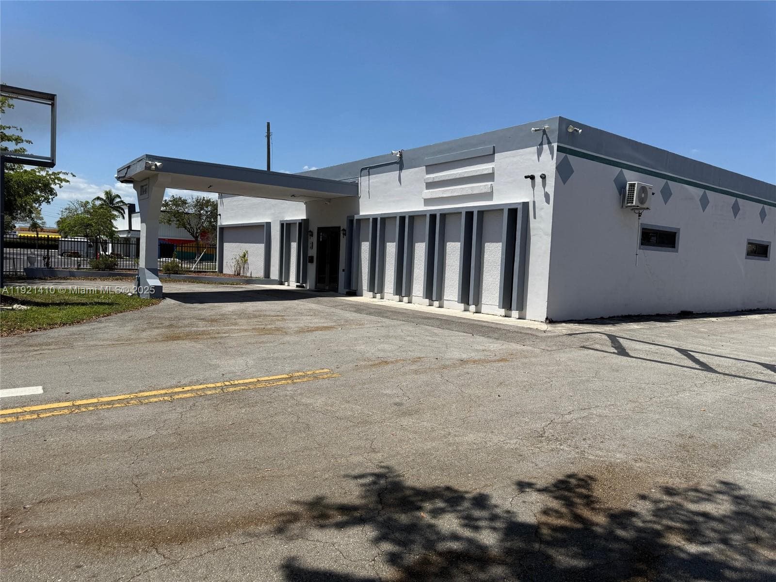 4481 NW 167th St, Miami Gardens, FL 33055 photo 2